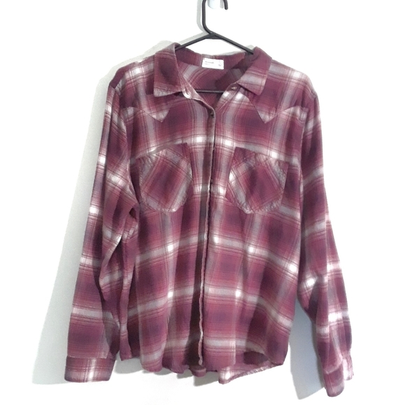Maurice's size 1x Burgundy Plaid Flannel - Picture 1 of 4